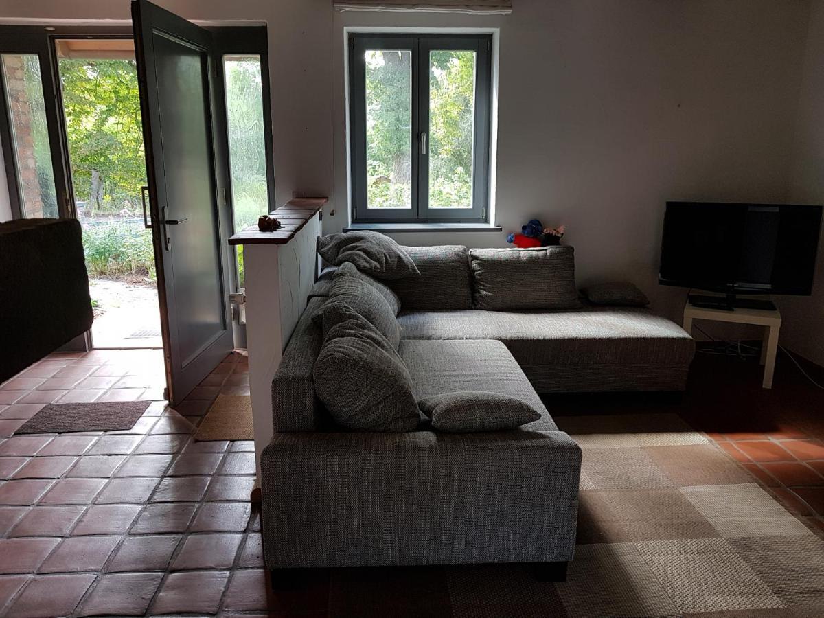Grosse Wohnung / Haushaelfte In Peetzig Am See Angermunde Exterior foto